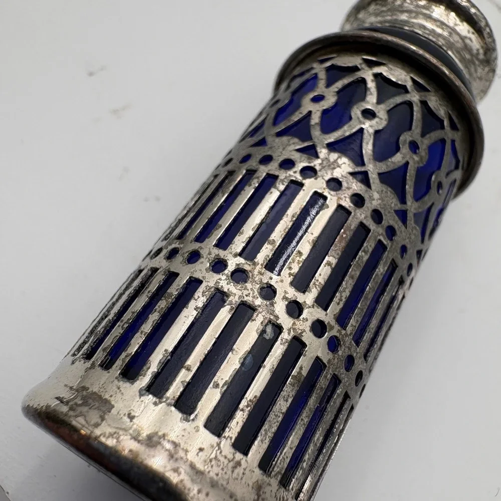 Vintage‎ Cobalt Blue Glass Salt Pepper Shakers Ornate Silver Plate Holders Japan